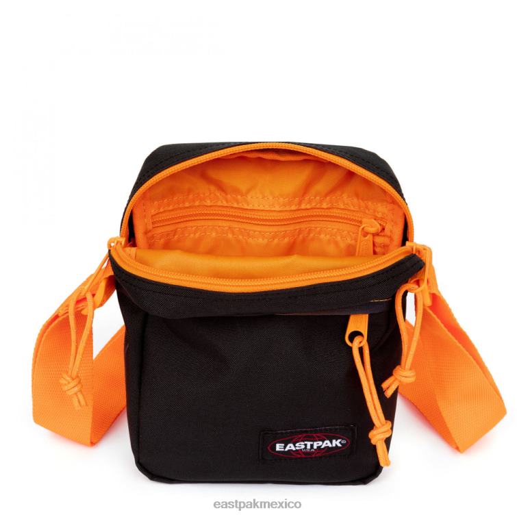 Eastpak el único naranja de grado de contraste 828F6260 bolsas de hombro